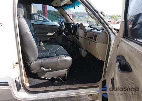 1996 Dodge Ram 2500 z USA, uszkodzony, nr VIN 1B7KF26W2TJ120427